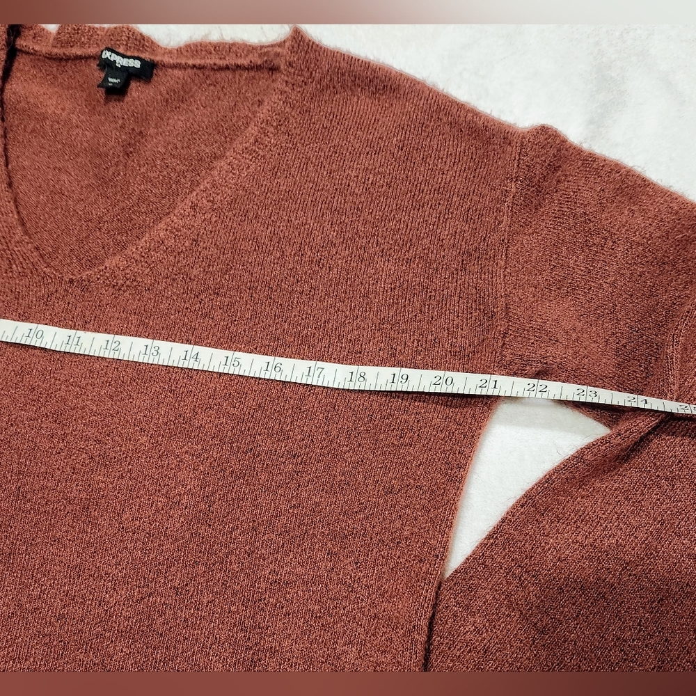 Express sweater - Picture 8 of 9